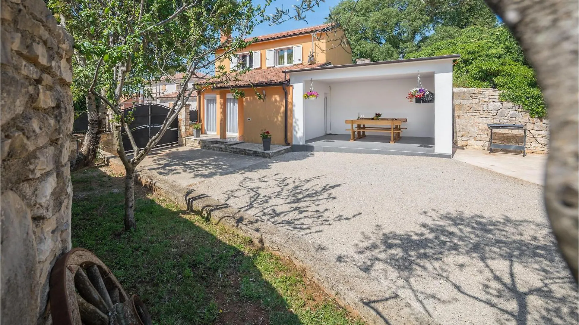2 Bedroom Cozy Home In 로비니스코 셀로