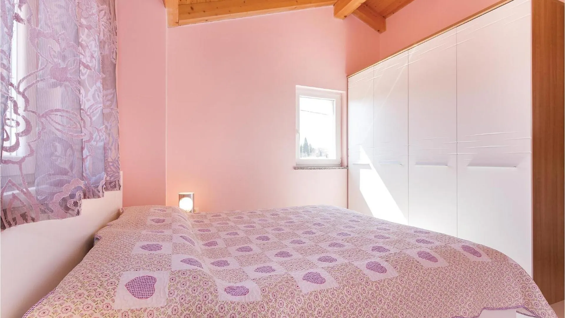 2 Bedroom Cozy Home In 로비니스코 셀로